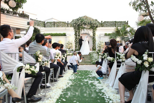 Le Jardin mang đậm phong cách quý tộc Pháp với tông màu ấm áp chủ đạo