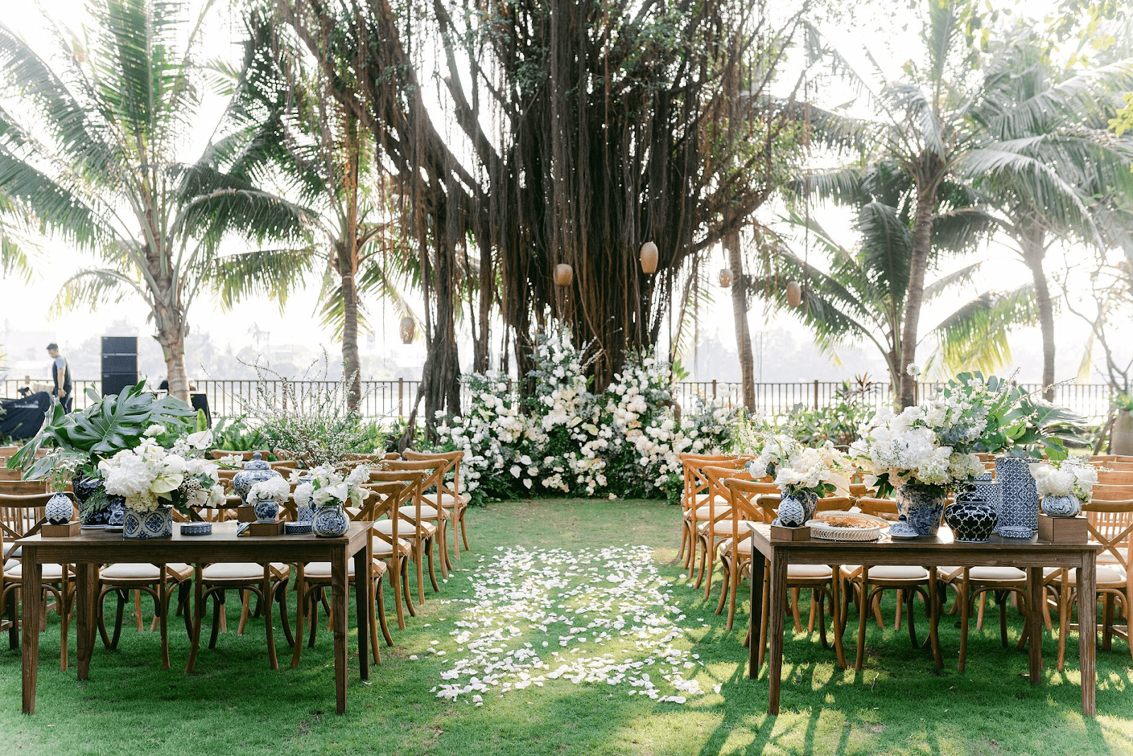 Không gian tiệc cưới ngoài trời sang trọng tại An Lâm Villa