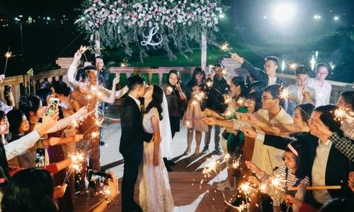 Long Biên Palace như cung điện xa hoa tráng lệ