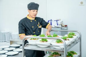 Ưu nhược điểm cần phải biết khi lựa chọn dịch vụ nấu cỗ tại nhà ở Hà Nội