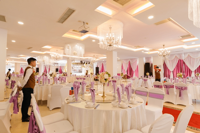 Sảnh tiệc lớn phù hợp cho những bữa tiệc có số lượng khách mời lớn (Nguồn: Cung Xuân)