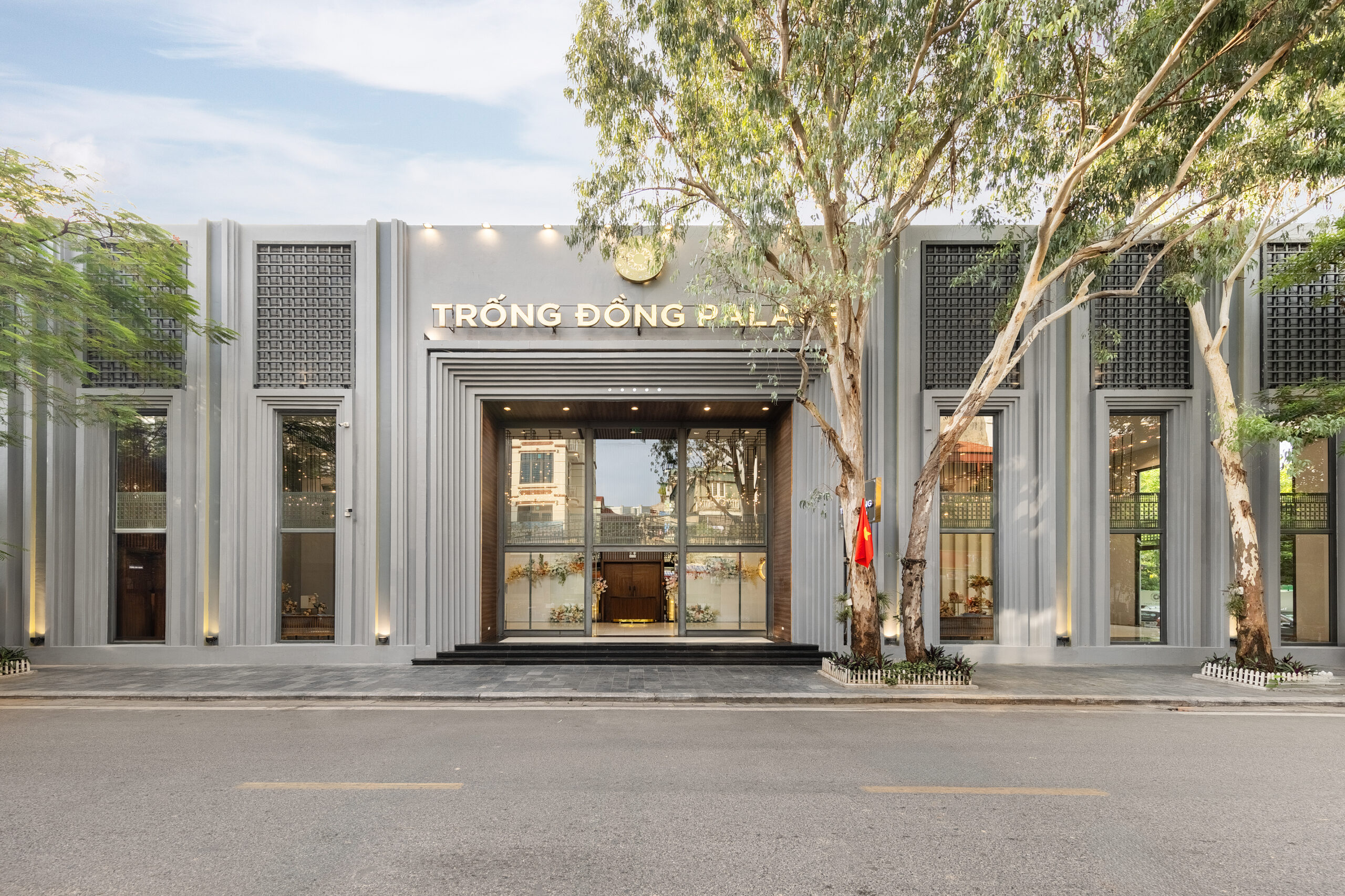 mặt tiền địa điểm tổ chức tiệc cưới 500 khách Trống Đồng Palace Lãng Yên