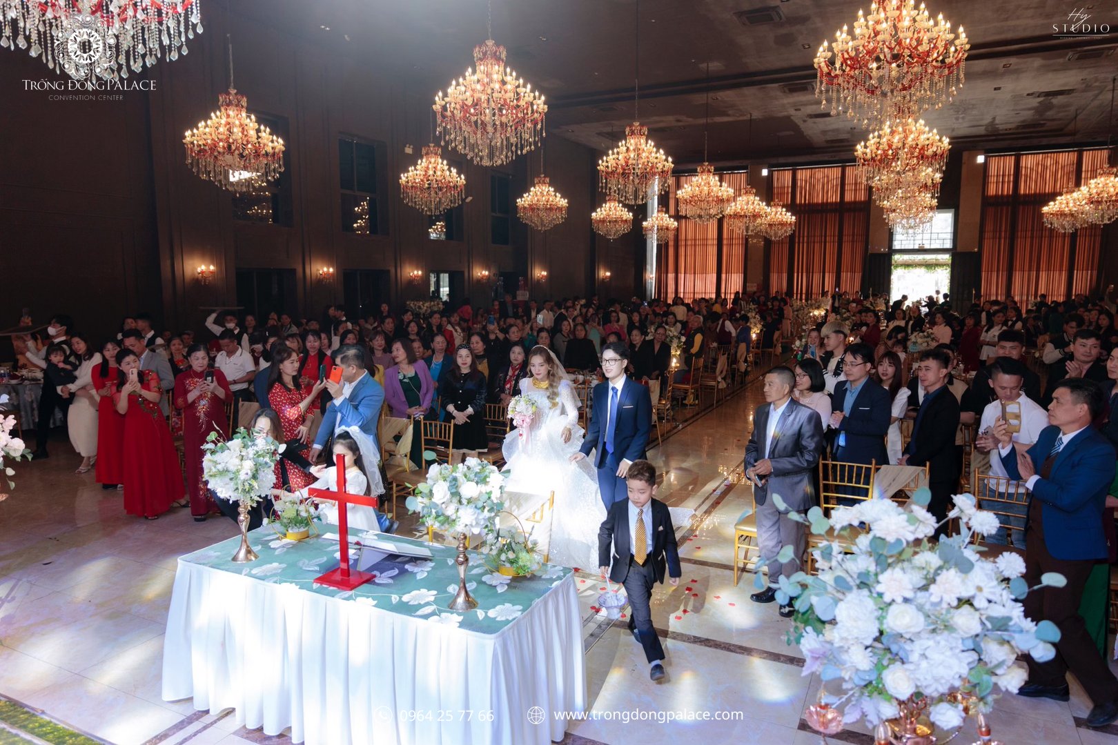 Thực đơn tiệc cưới mùa hè tươi mát tại Trống Đồng Palace