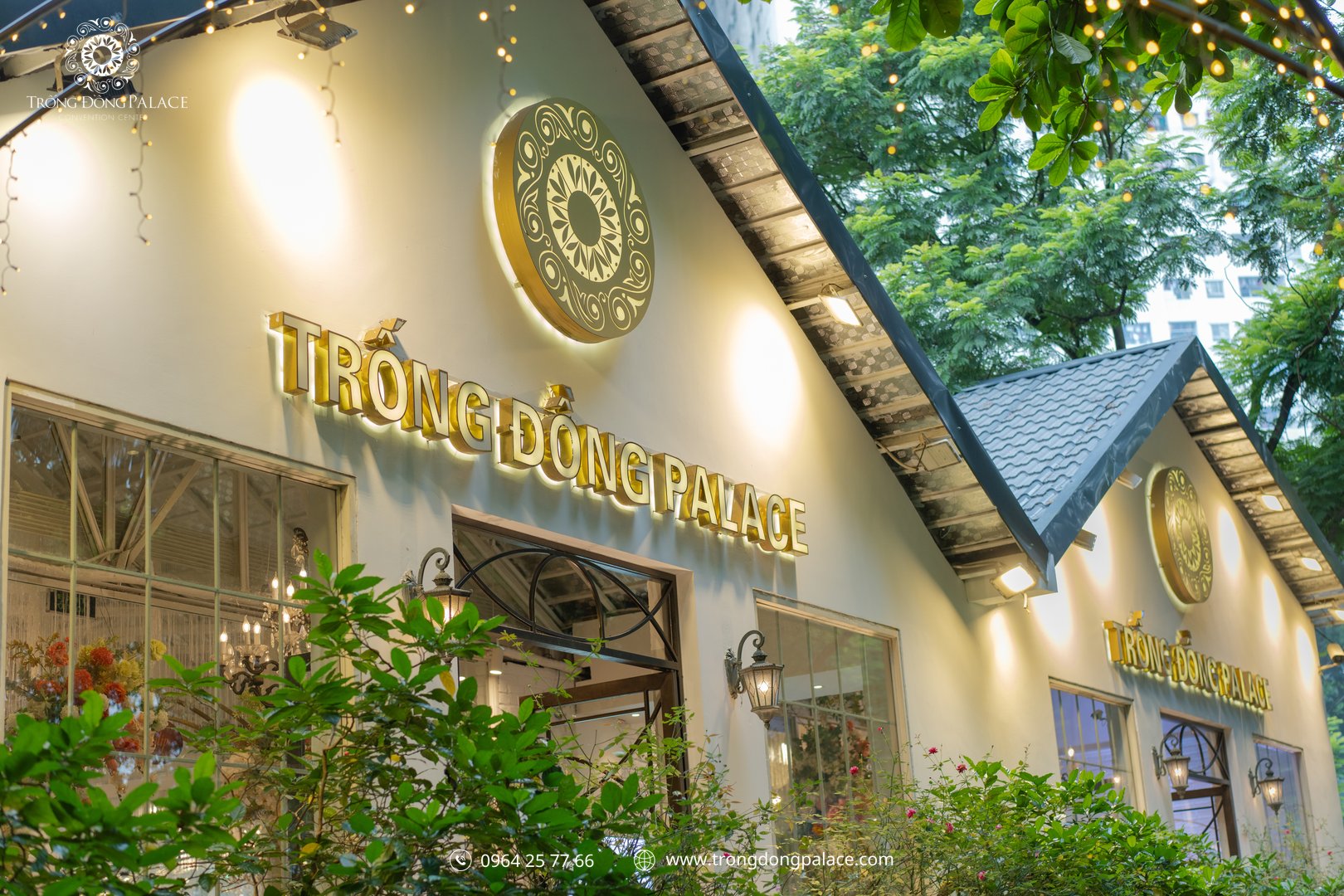 Tiệc cưới mùa hè tại Trống Đồng Palace với không gian xanh mát