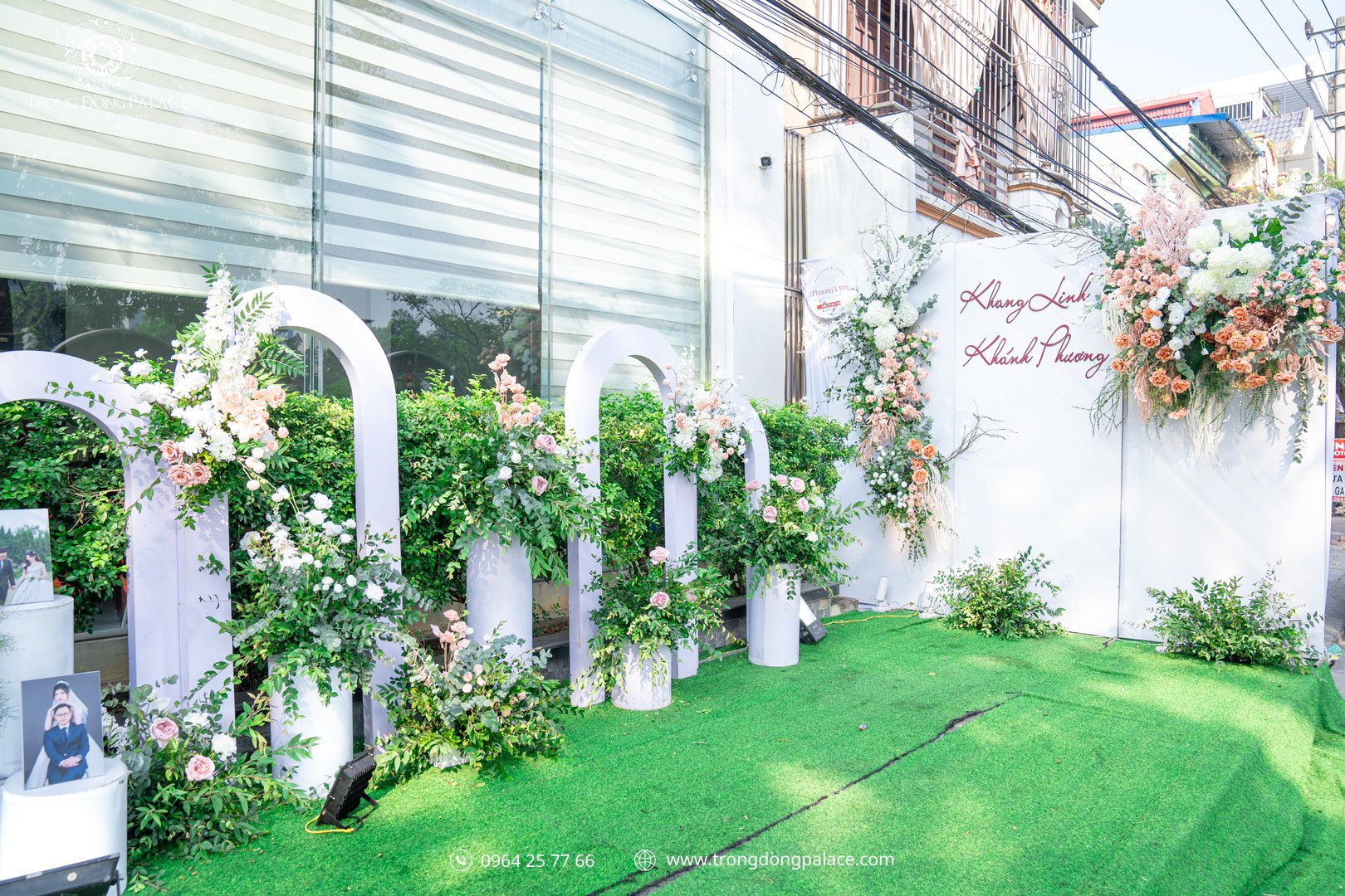 Tiệc cưới ngoài trời vào mùa hè tại Trống Đồng Palace