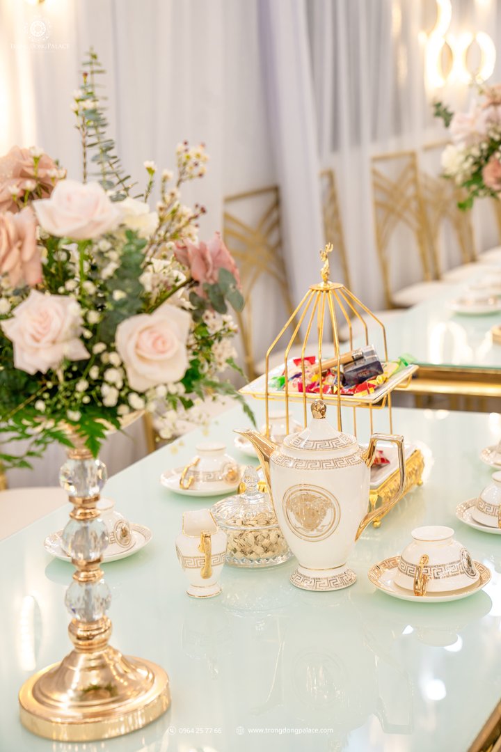 Tiệc cưới trong nhà vào mùa hè tại Trống Đồng Palace