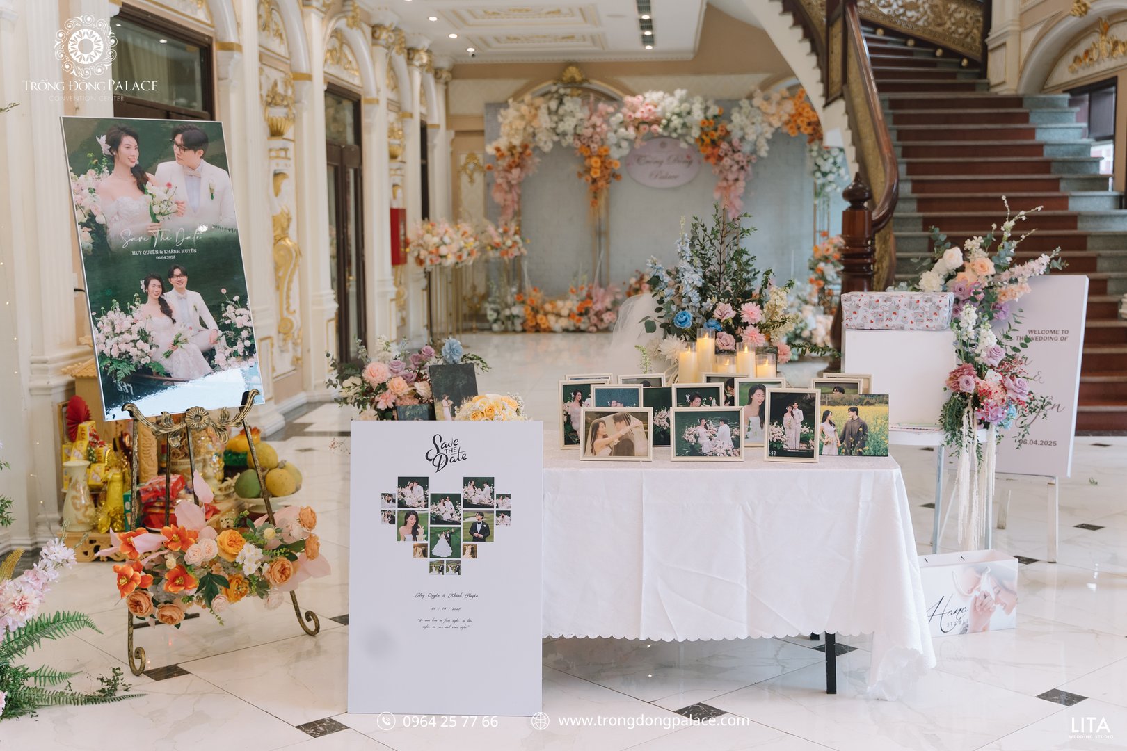 Khu vực đón khách được trang trí tinh tế tại trung tâm tiệc cưới Trống Đồng Palace