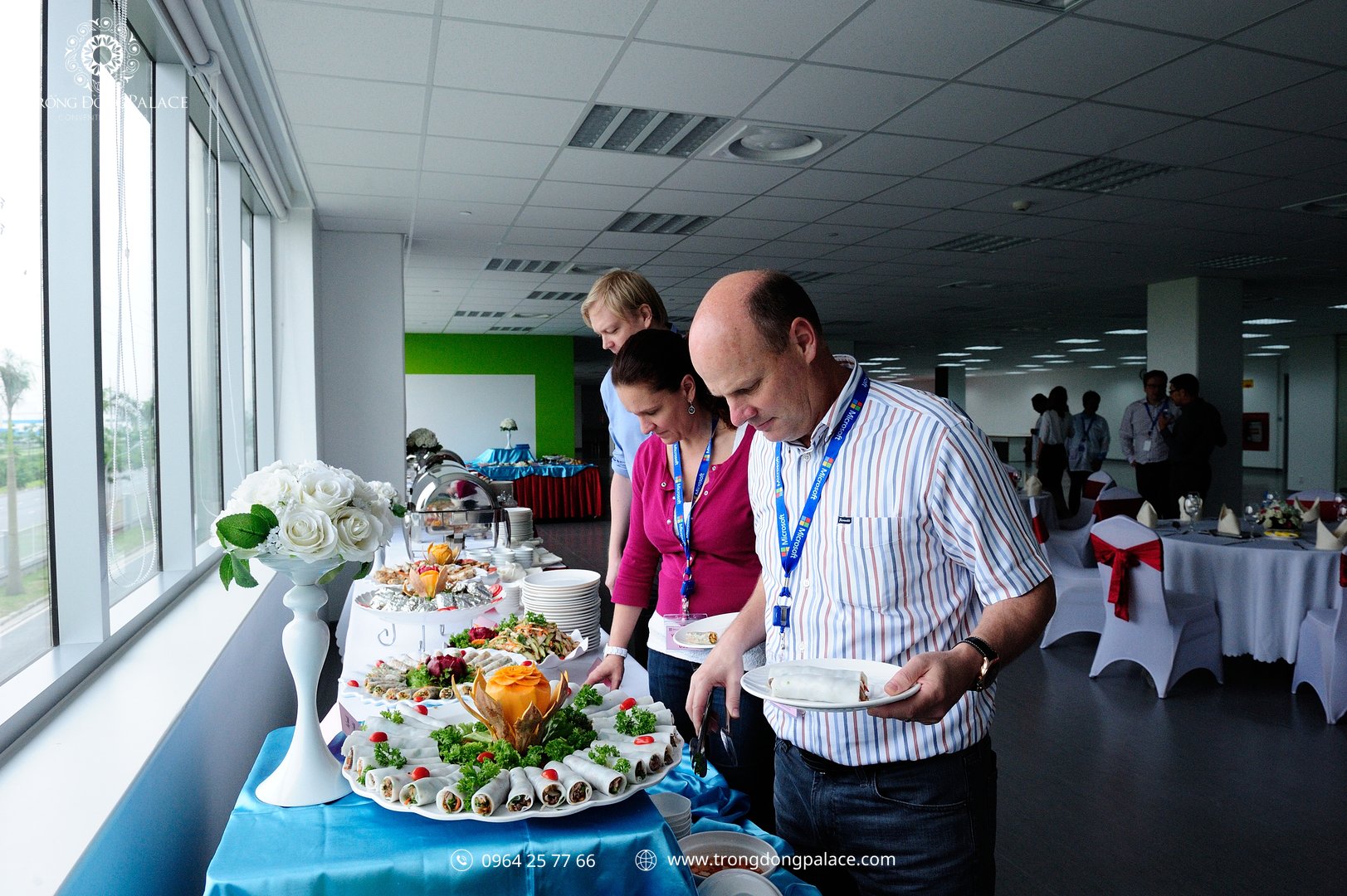 dịch vụ outside catering tiệc lễ khánh thành nhà máy