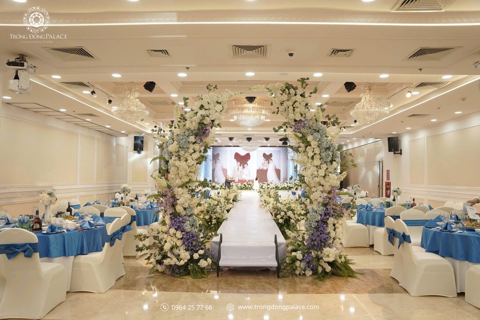 Sảnh tiệc cưới kiến trúc châu Âu tại Seasons Wedding Đống Đa Hà Nội