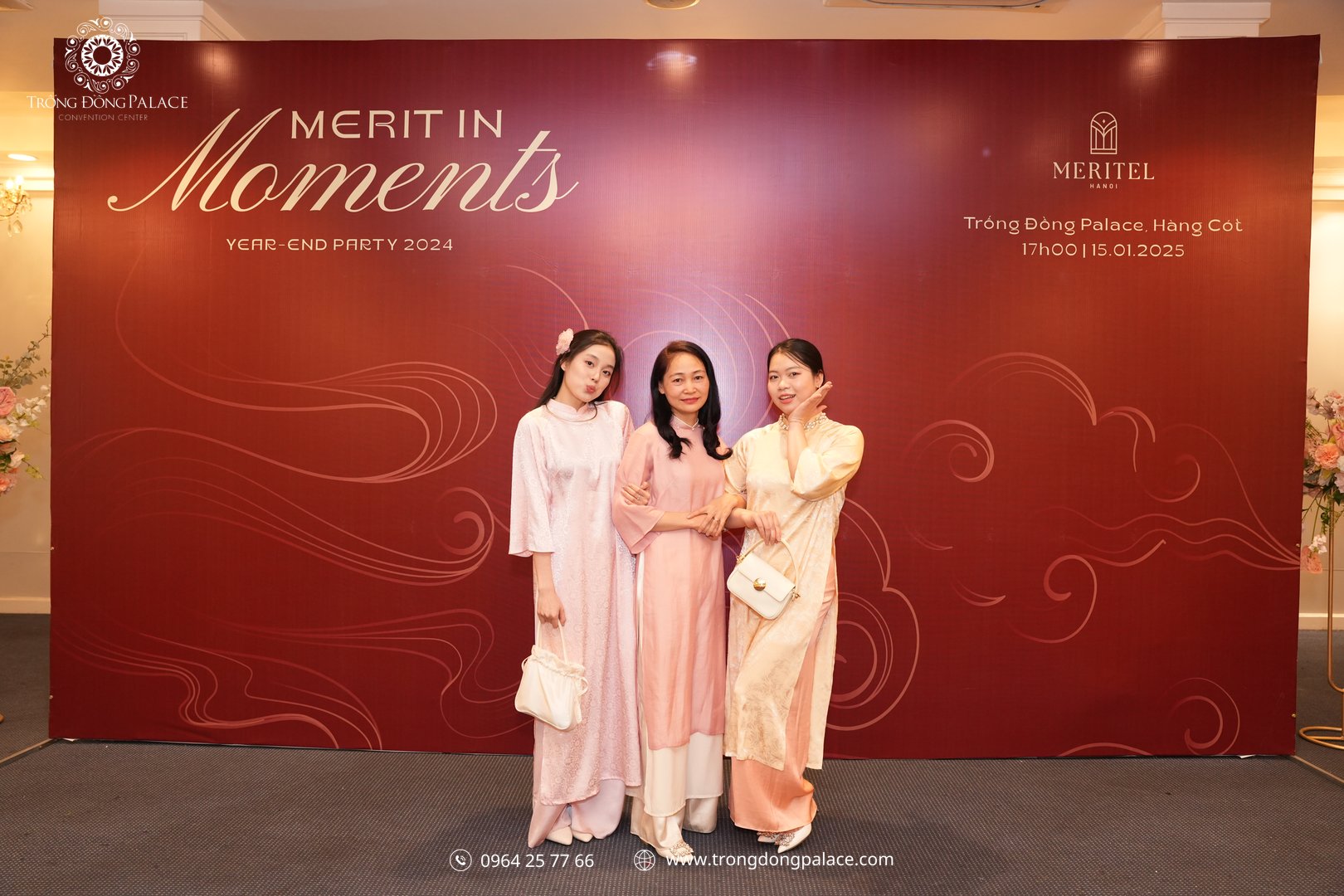 concept year end party chu de hoai niem ao dai