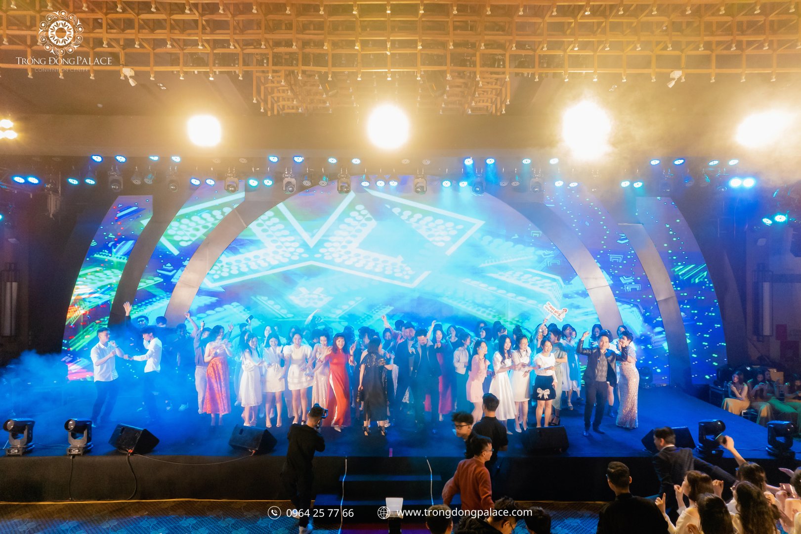 trò chơi gala dinner độc lạ trên sân khấu lớn