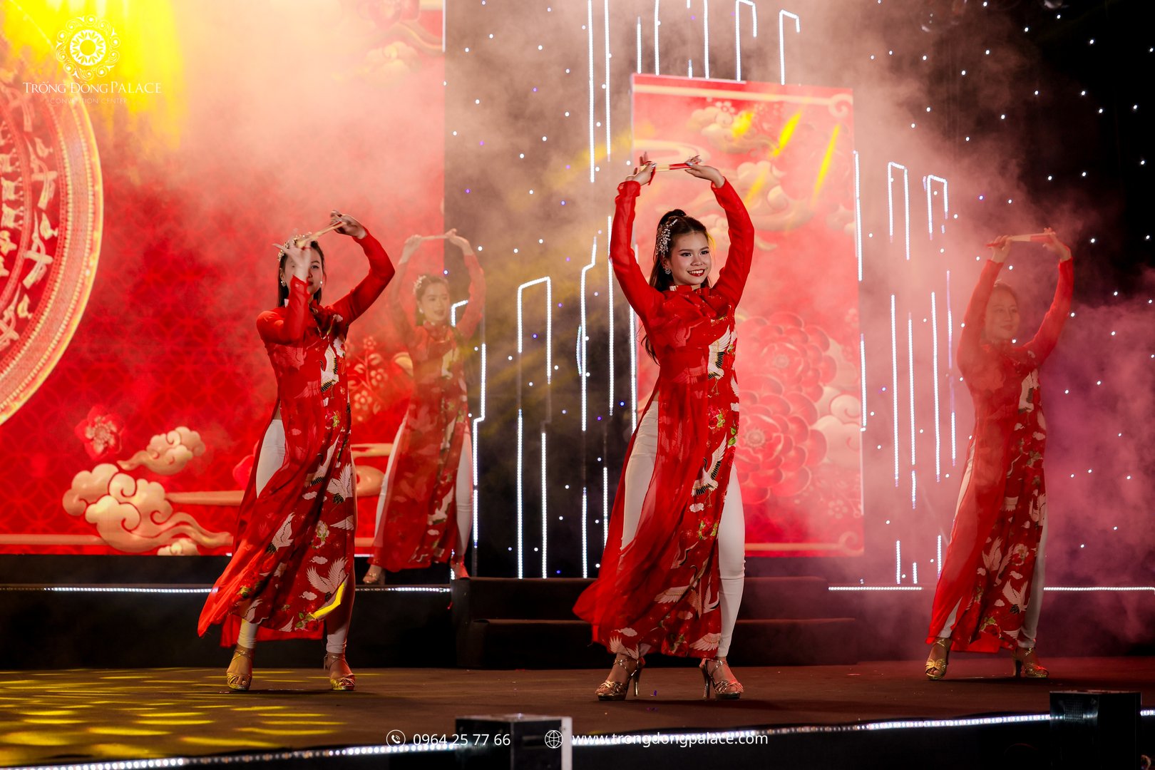 san-khau-am-thanh-anh-sang-gala-year-end-party