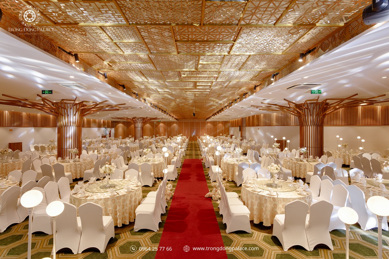 Sảnh đại tiệc lớn không cột địa điểm tổ chức year end party Hà Nội Trống Đồng Hoàng Quốc Việt