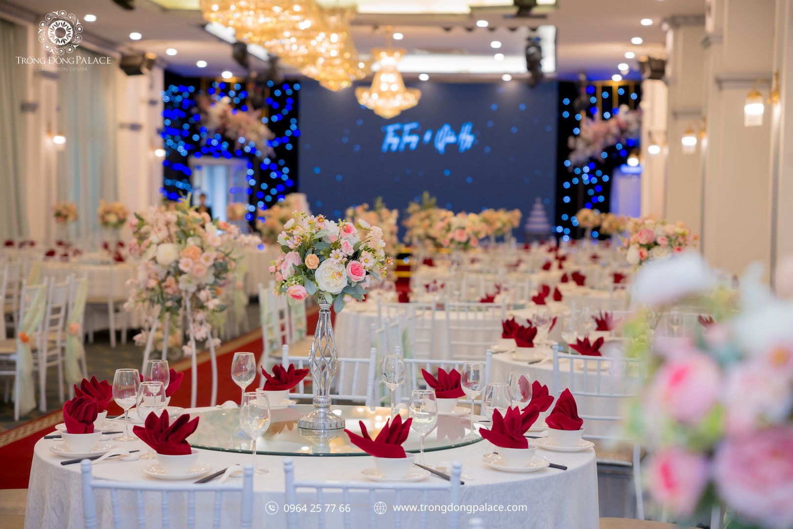 khong-gian-to-chuc-gala-dinner-sang-trong-quan-su